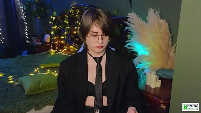 Snapshot of Funny_bunnyy chatting on 01-20-25, 11:21 Funny bunnyy online show from 01-20-25, 11:21