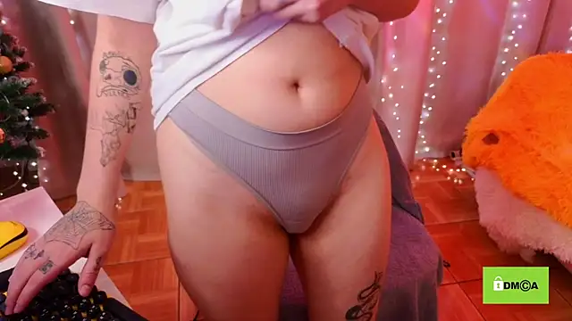 Snapshot of Funny_bunnyy chatting on 01-22-25, 07:03 Funny bunnyy online show from 01-22-25, 07:03