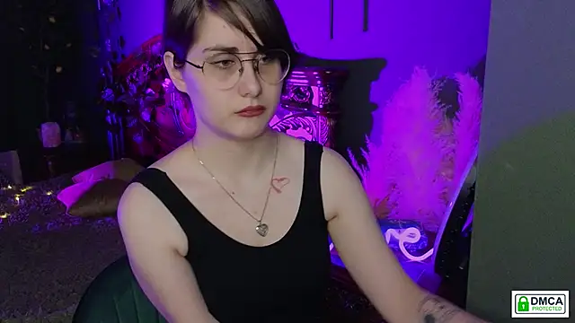 Snapshot of Funny_bunnyy chatting on 02-11-25, 02:57 Funny bunnyy online show from 02-11-25, 02:57