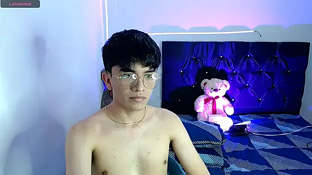 benji hoter online show from 10-17-25, 09:17