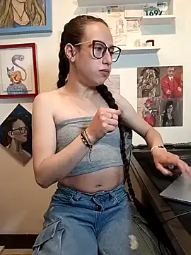 Snapshot of milena_23x chatting on 12-31-24, 03:55 milena 23x online show from 12-31-24, 03:55