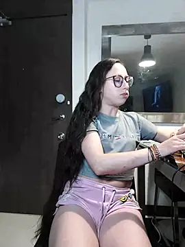 Snapshot of milena_23x chatting on 03-04-25, 05:00 milena 23x online show from 03-04-25, 05:00