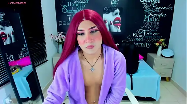 Snapshot of DarianaGia chatting on 12-08-24, 09:24 DarianaGia online show from 12-08-24, 09:24