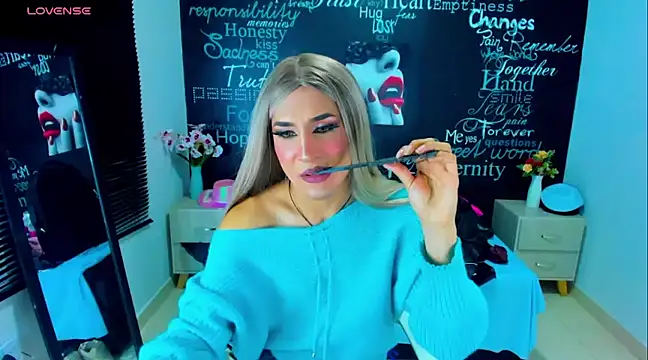 Snapshot of DarianaGia chatting on 12-11-24, 09:19 DarianaGia online show from 12-11-24, 09:19