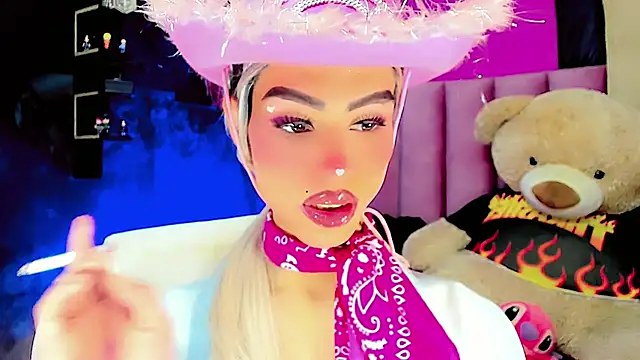 Snapshot of dollswit01 chatting on 02-22-25, 07:25 dollswit01 online show from 02-22-25, 07:25