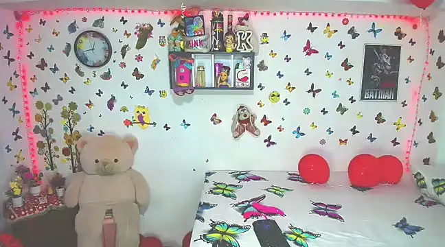 Snapshot of marianaoficial249701 chatting on 02-25-25, 02:22 marianaoficial249701 online show from 02-25-25, 02:22