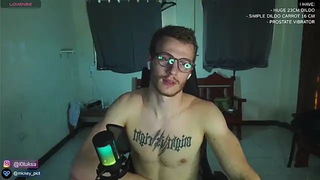 Snapshot of mickeypict chatting on 01-01-25, 07:52 mickeypict online show from 01-01-25, 07:52