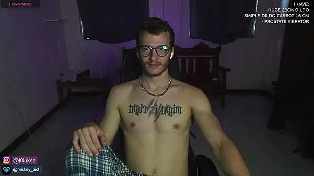 Snapshot of mickeypict chatting on 01-05-25, 07:07 mickeypict online show from 01-05-25, 07:07