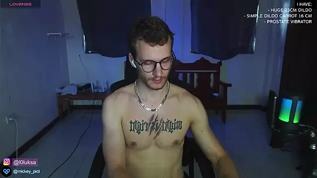 Snapshot of mickeypict chatting on 01-06-25, 06:14 mickeypict online show from 01-06-25, 06:14