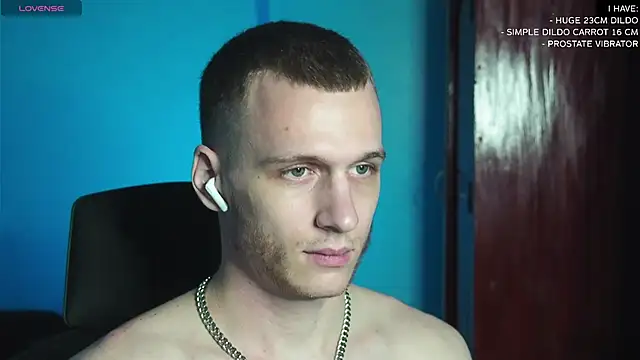 Snapshot of mickeypict chatting on 02-26-25, 01:19 mickeypict online show from 02-26-25, 01:19