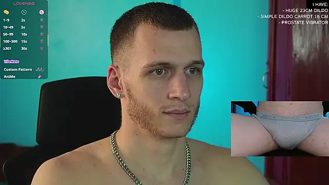 Snapshot of mickeypict chatting on 02-27-25, 08:39 mickeypict online show from 02-27-25, 08:39