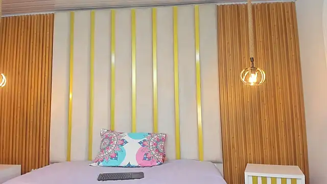 love mommy online show from 10-31-25, 07:15