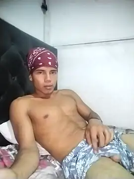 Snapshot of alex_candela chatting on 02-02-25, 06:48 alex candela online show from 02-02-25, 06:48