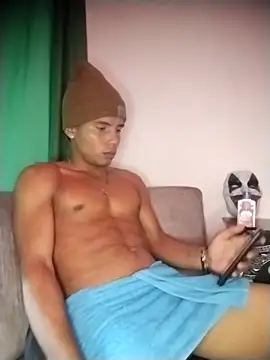 Snapshot of alex_candela chatting on 02-19-25, 04:12 alex candela online show from 02-19-25, 04:12