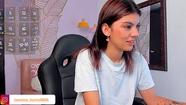 Snapshot of JasmineHarris chatting on 12-26-24, 12:05 JasmineHarris online show from 12-26-24, 12:05