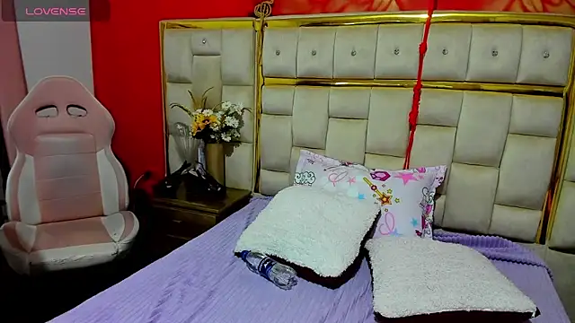 stripcharming  online show from 09-09-25, 02:49