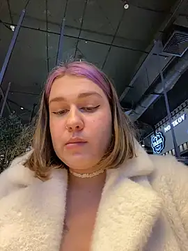 SuzieMurray online show from 12-20-24, 01:00