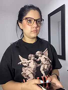 kimberlyhills1 online show from 10-12-25, 06:12