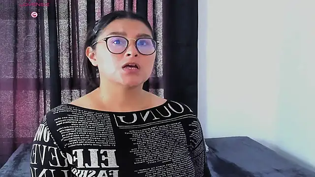 Snapshot of lorymoon chatting on 12-06-24, 07:01 lorymoon online show from 12-06-24, 07:01