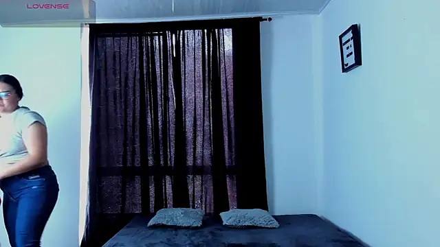 Snapshot of lorymoon chatting on 12-15-24, 06:59 lorymoon online show from 12-15-24, 06:59