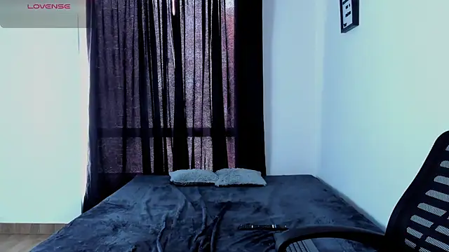 Snapshot of lorymoon chatting on 12-16-24, 07:00 lorymoon online show from 12-16-24, 07:00