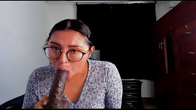 Snapshot of lorymoon chatting on 01-31-25, 10:31 lorymoon online show from 01-31-25, 10:31