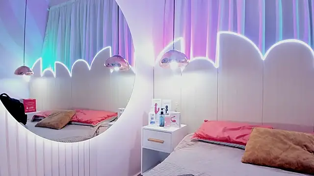 Snapshot of Laurentdupont04 chatting on 09-13-25, 03:06 Laurentdupont04 online show from 09-13-25, 03:06