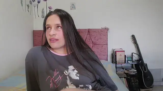 Snapshot of Serenity chatting on 12-20-25, 09:44 Serenity online show from 12-20-25, 09:44