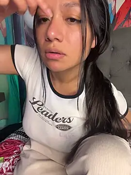 Snapshot of Im_Little chatting on 11-11-25, 03:39 Im Little online show from 11-11-25, 03:39