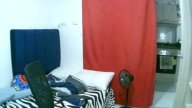 Snapshot of sexy_diamante_ chatting on 01-13-26, 01:11 sexy diamante online show from 01-13-26, 01:11