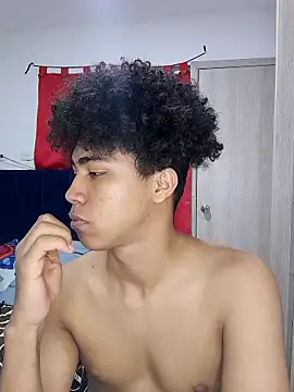 Snapshot of sexy_diamante_ chatting on 01-17-26, 02:38 sexy diamante online show from 01-17-26, 02:38