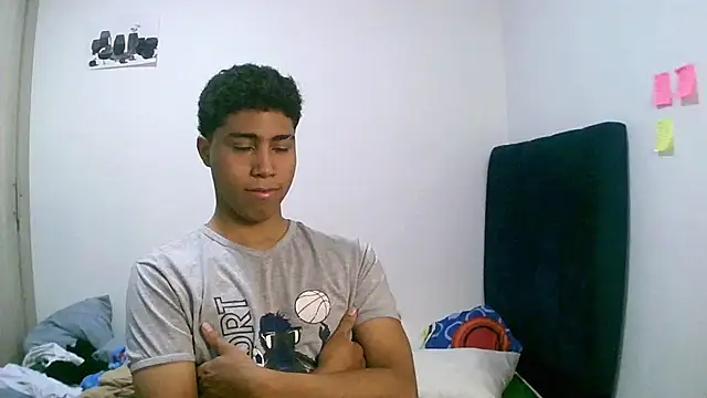 Snapshot of sexy_diamante_ chatting on 02-23-26, 04:32 sexy diamante online show from 02-23-26, 04:32