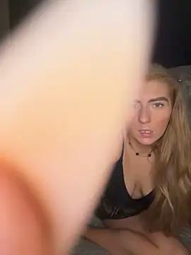 Summer Paige online show from 10-12-25, 09:14