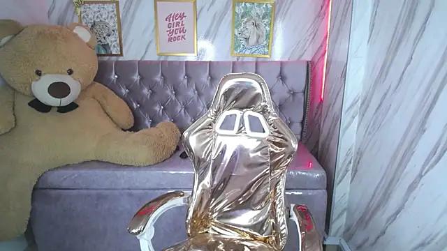 Snapshot of Laia_angel_b chatting on 01-18-25, 03:20 Laia angel b online show from 01-18-25, 03:20