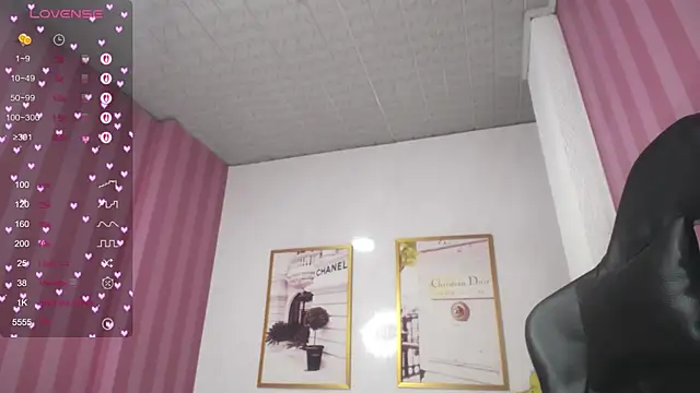 Snapshot of Laia_angel_b chatting on 03-04-25, 07:19 Laia angel b online show from 03-04-25, 07:19