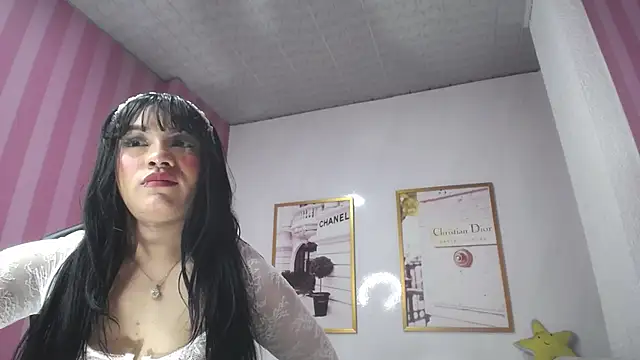 Snapshot of Laia_angel_b chatting on 03-14-25, 06:53 Laia angel b online show from 03-14-25, 06:53