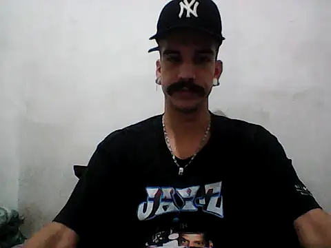 gatobranco001 online show from 06-11-26, 08:07