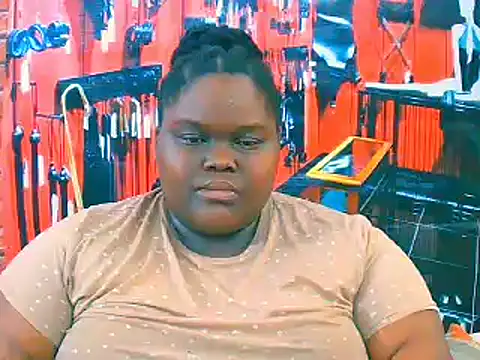 Snapshot of EbonyHotBuns chatting on 11-15-25, 09:06 EbonyHotBuns online show from 11-15-25, 09:06