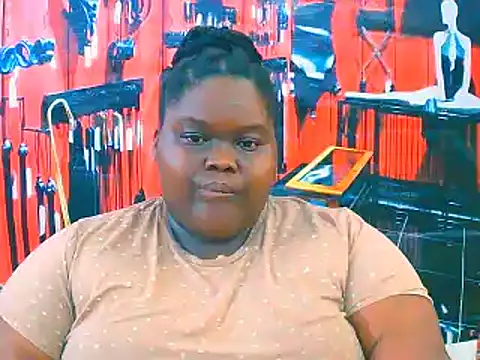 Snapshot of EbonyHotBuns chatting on 11-16-25, 09:20 EbonyHotBuns online show from 11-16-25, 09:20