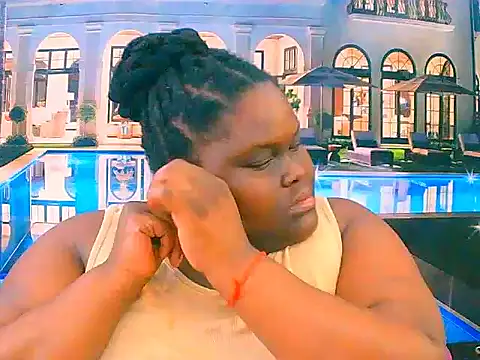 Snapshot of EbonyHotBuns chatting on 11-26-25, 07:31 EbonyHotBuns online show from 11-26-25, 07:31