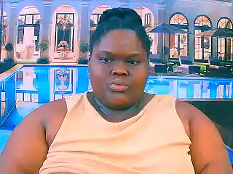 Snapshot of EbonyHotBuns chatting on 12-14-25, 07:58 EbonyHotBuns online show from 12-14-25, 07:58