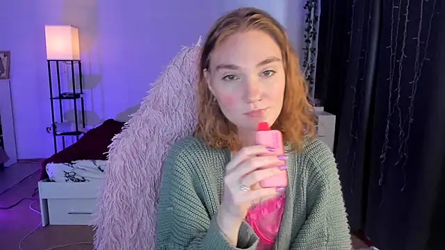 ReddHotPipper online show from 10-19-25, 03:07