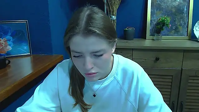 Snapshot of MissOliviaa_ chatting on 12-05-25, 07:50 MissOliviaa online show from 12-05-25, 07:50