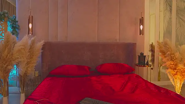 Smiley Mia online show from 04-02-26, 05:05