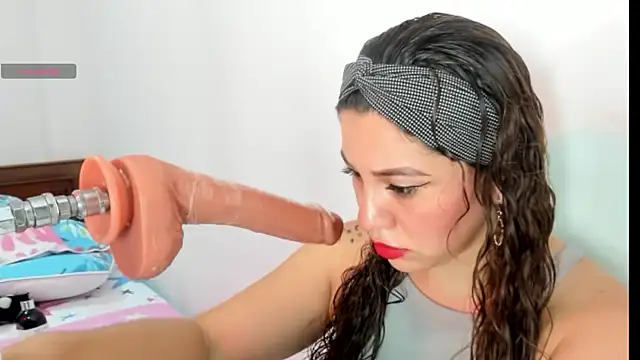 hade cute online show from 03-04-25, 04:41