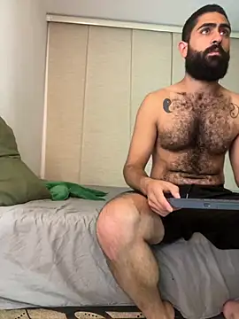 Snapshot of Drogamma chatting on 11-30-25, 02:04 Drogamma online show from 11-30-25, 02:04