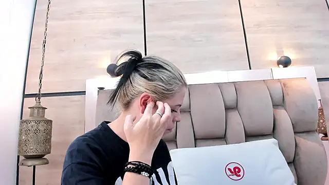 dorothy vegga online show from 04-07-26, 03:51