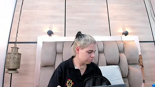 dorothy vegga online show from 04-08-26, 03:50