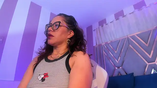 Snapshot of maria_paulac chatting on 03-08-25, 06:10 maria paulac online show from 03-08-25, 06:10