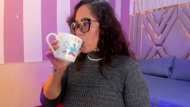 Snapshot of maria_paulac chatting on 03-20-25, 05:02 maria paulac online show from 03-20-25, 05:02